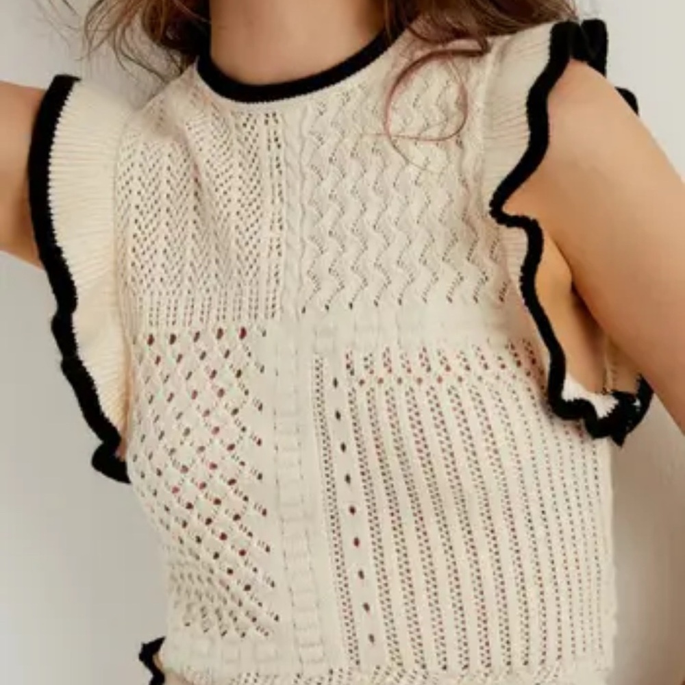 Elegant Cream Knit Sweater with Black Trim